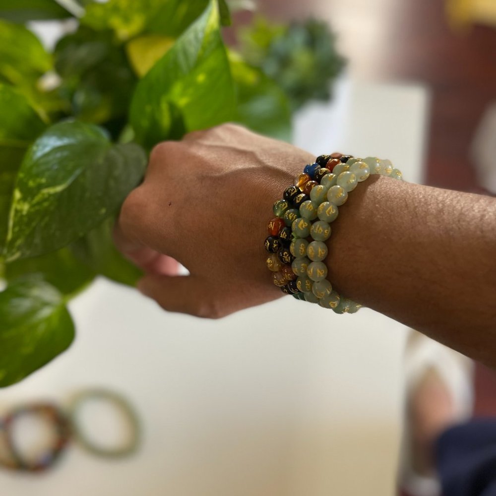 Bracelet Om Mani Padme Hum Stone